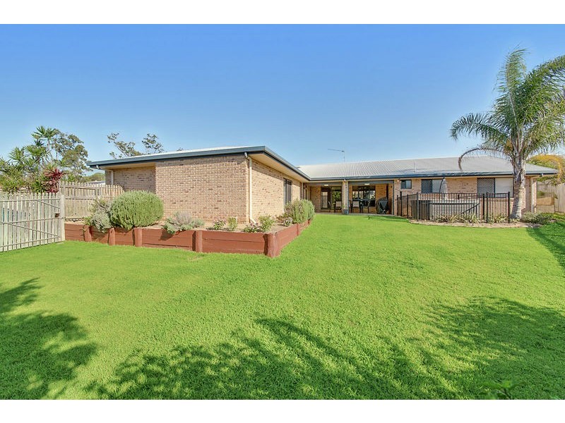 4 Leonie Court, New Auckland QLD 4680