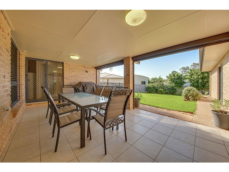 4 Leonie Court, New Auckland QLD 4680