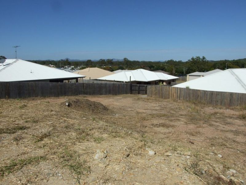 16 Jeana Close, Boyne Island QLD 4680