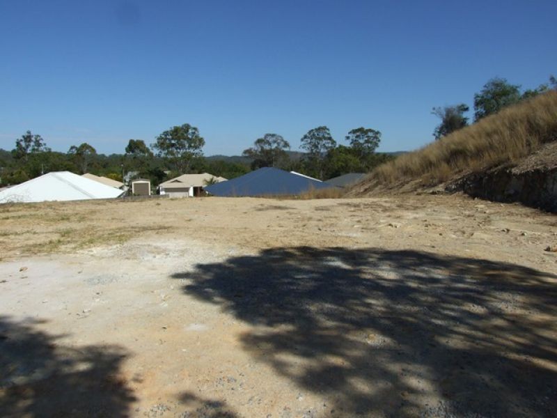16 Jeana Close, Boyne Island QLD 4680
