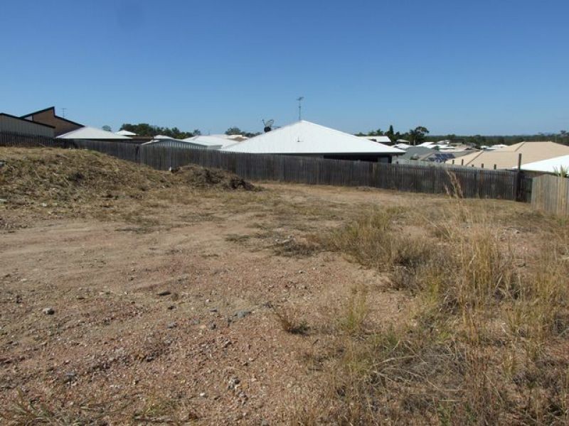 16 Jeana Close, Boyne Island QLD 4680