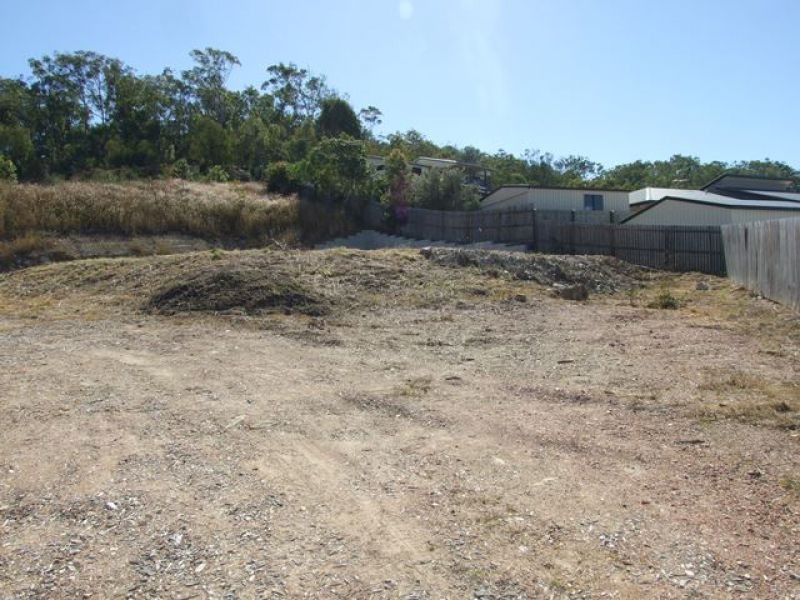 16 Jeana Close, Boyne Island QLD 4680