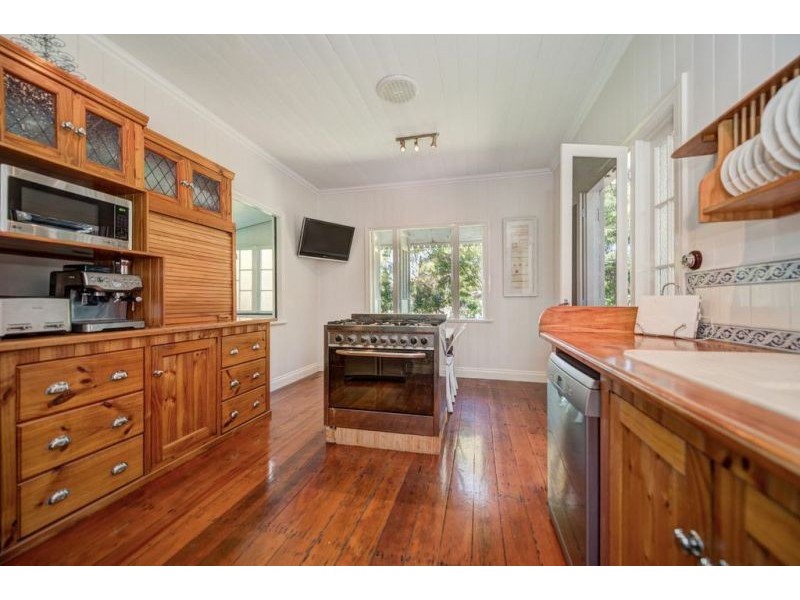 23 Kent Street, West Gladstone QLD 4680