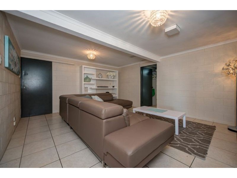 23 Kent Street, West Gladstone QLD 4680