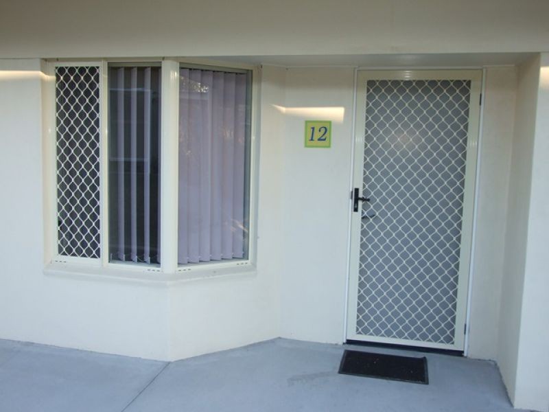12/8 Wicks Street, New Auckland QLD 4680