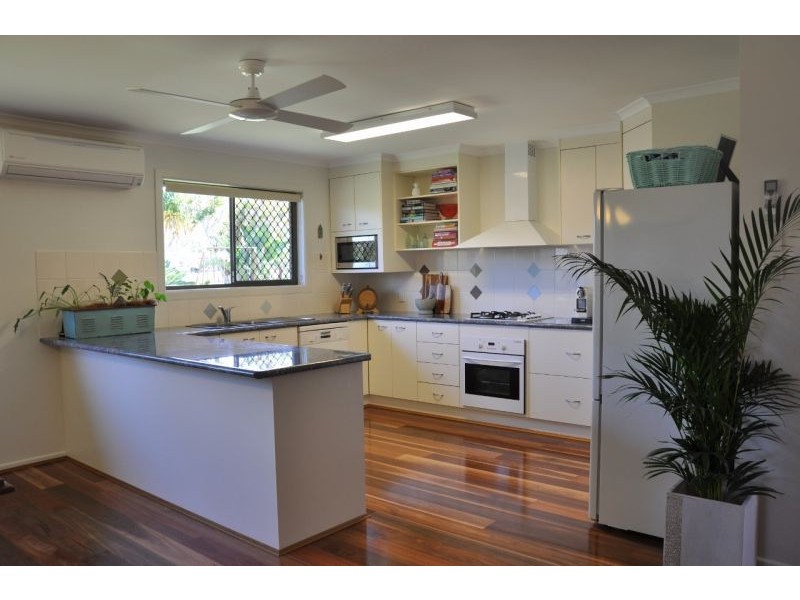 2 Yalkarra Crescent, Wurdong Heights QLD 4680