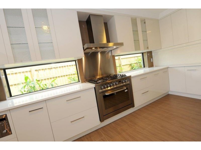 3 Grasstree Crescent, New Auckland QLD 4680