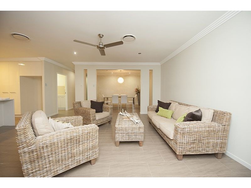 3 Grasstree Crescent, New Auckland QLD 4680