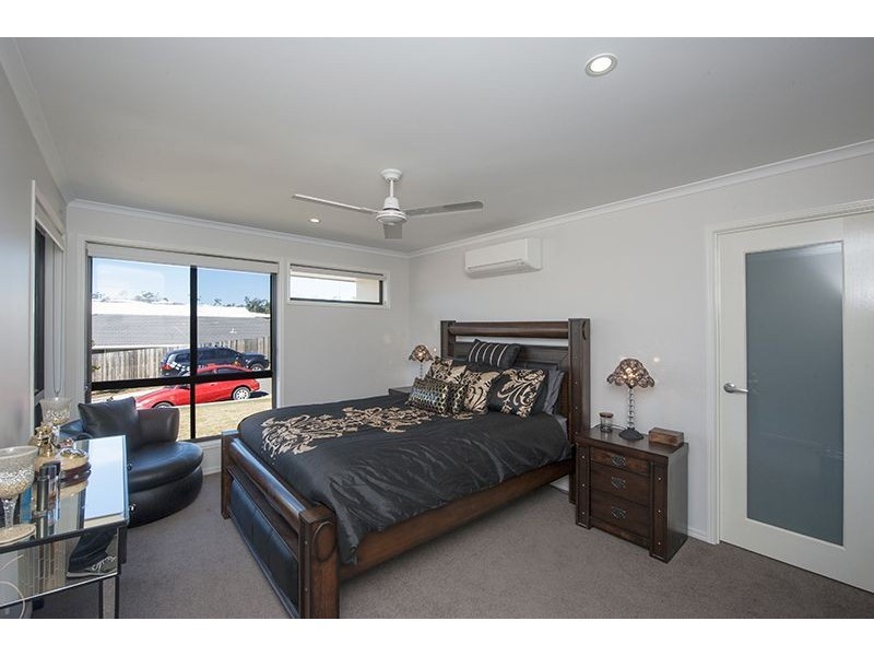 24 Daintree Boulevard, New Auckland QLD 4680