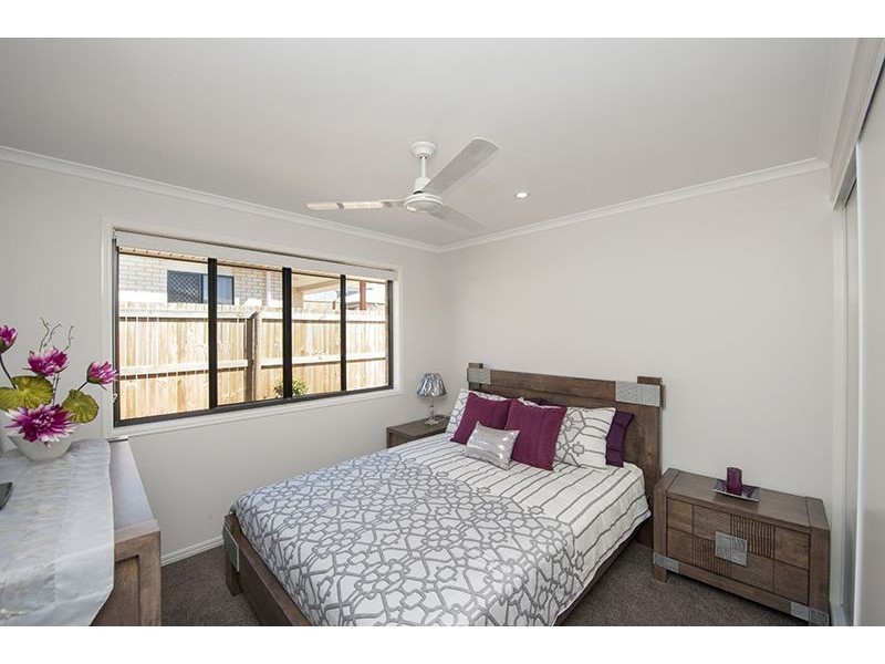 24 Daintree Boulevard, New Auckland QLD 4680