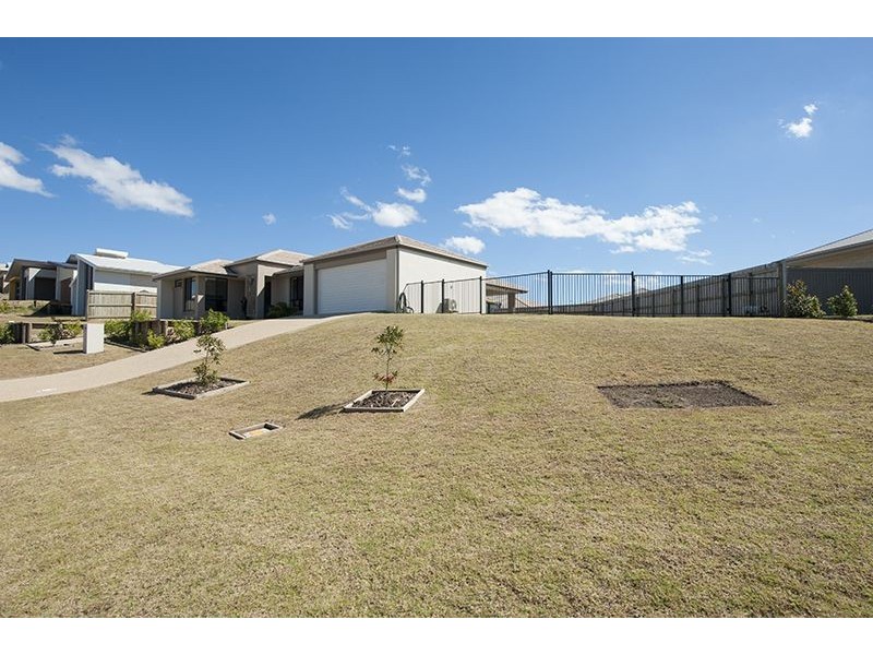 24 Daintree Boulevard, New Auckland QLD 4680