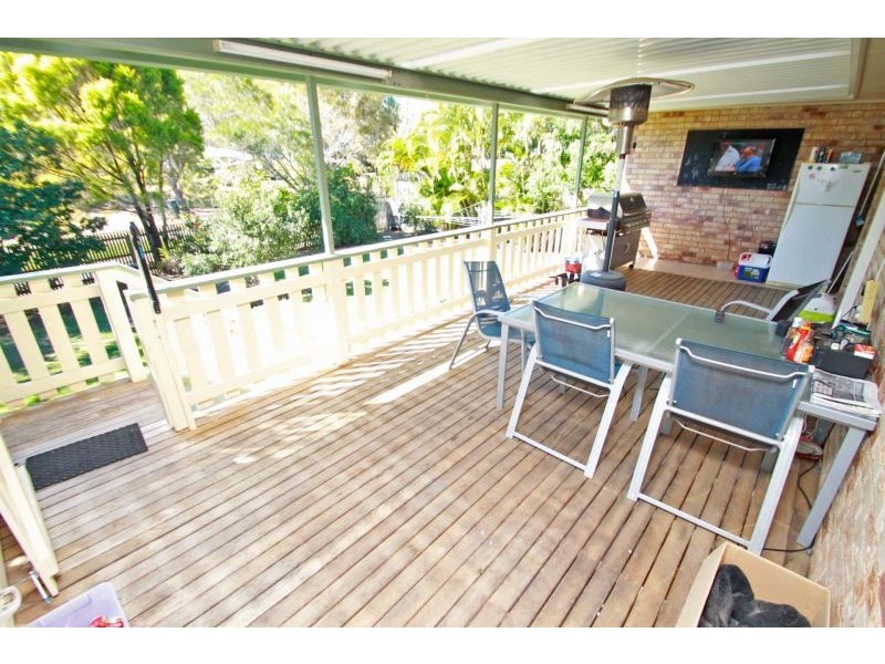 16 Deborah Street, Glen Eden QLD 4680