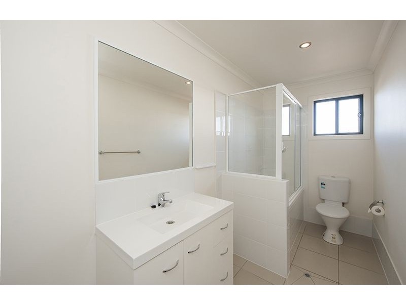 9 Stoneybrook Drive, Glen Eden QLD 4680