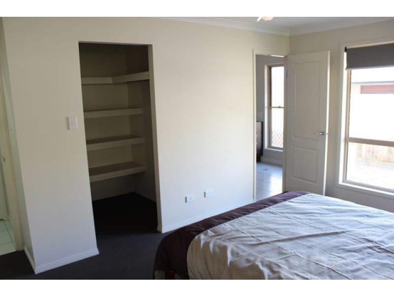 26 Spence Court, Kirkwood QLD 4680