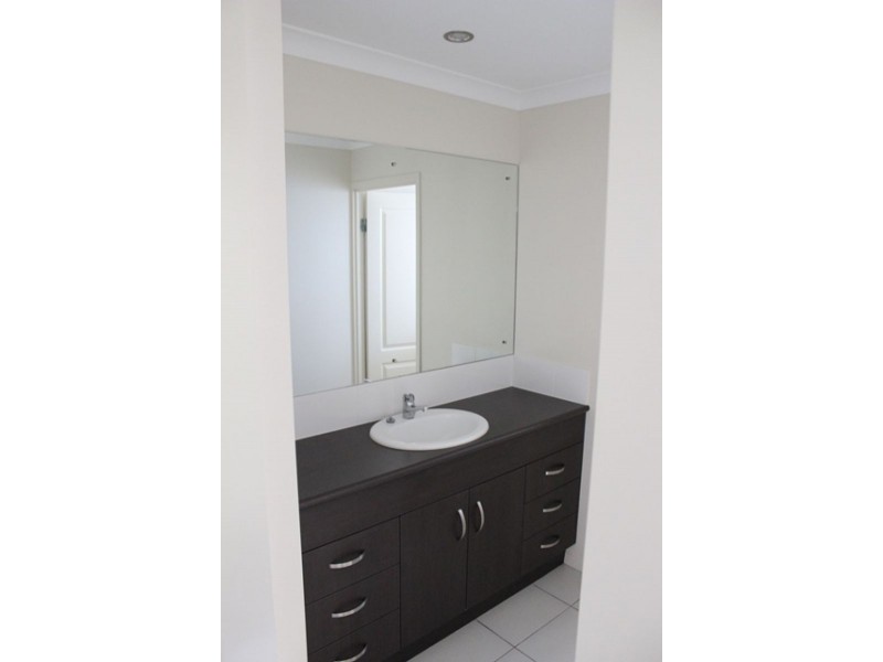 26 Spence Court, Kirkwood QLD 4680