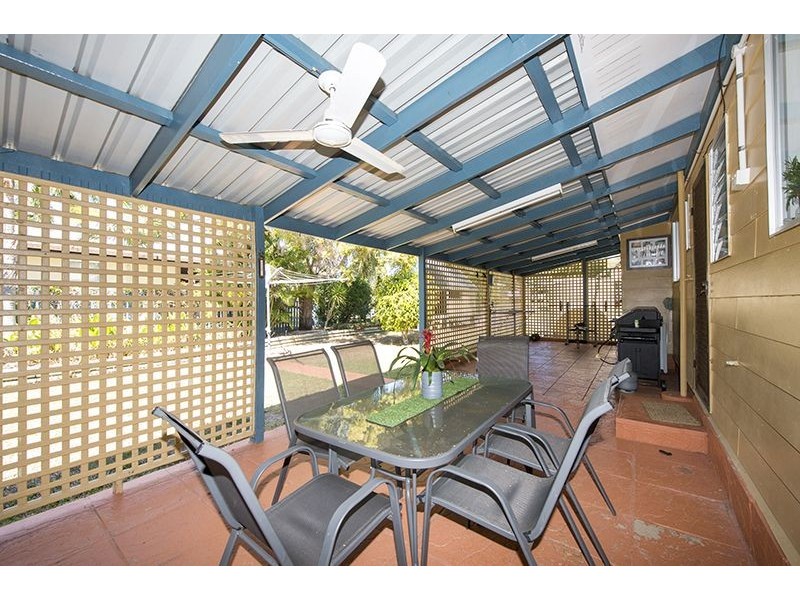 35 Alkina Crescent, Boyne Island QLD 4680
