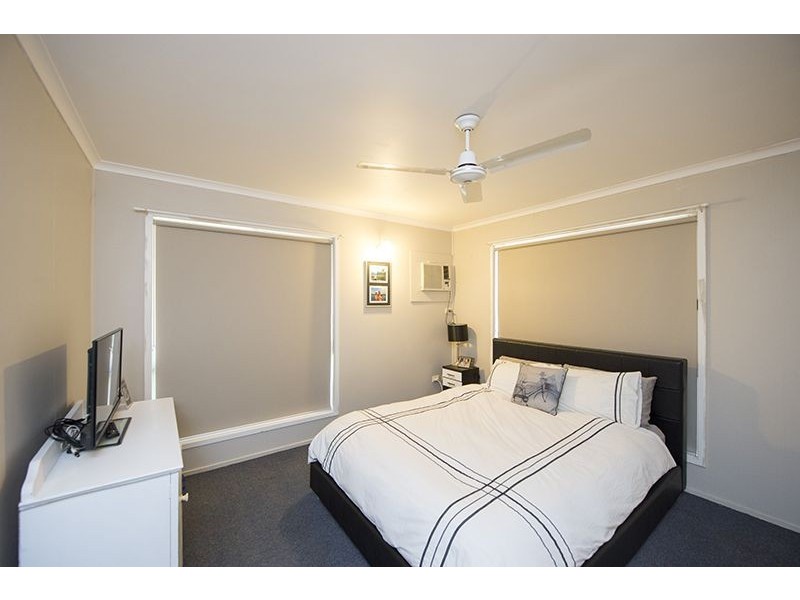 35 Alkina Crescent, Boyne Island QLD 4680