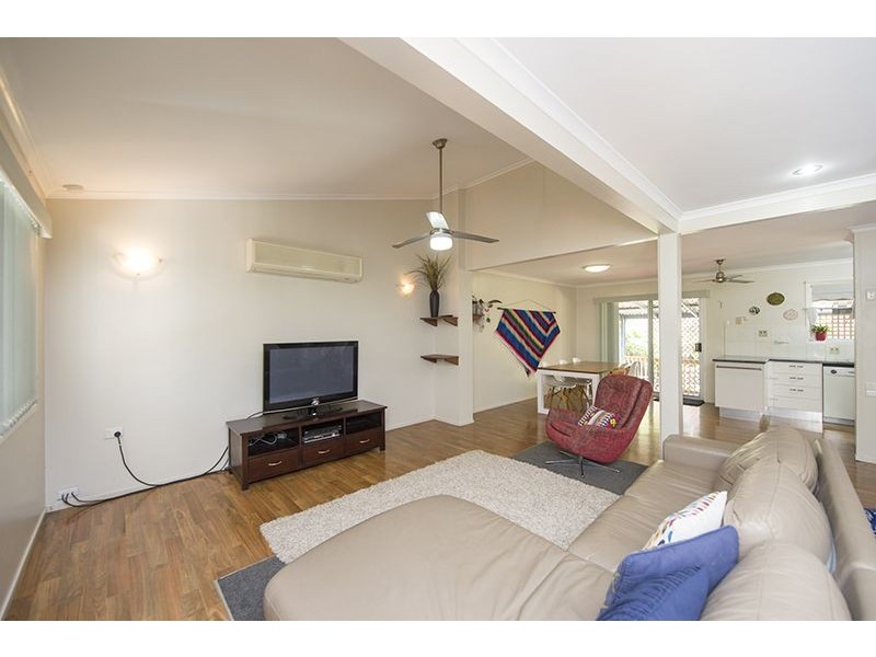 35 Alkina Crescent, Boyne Island QLD 4680