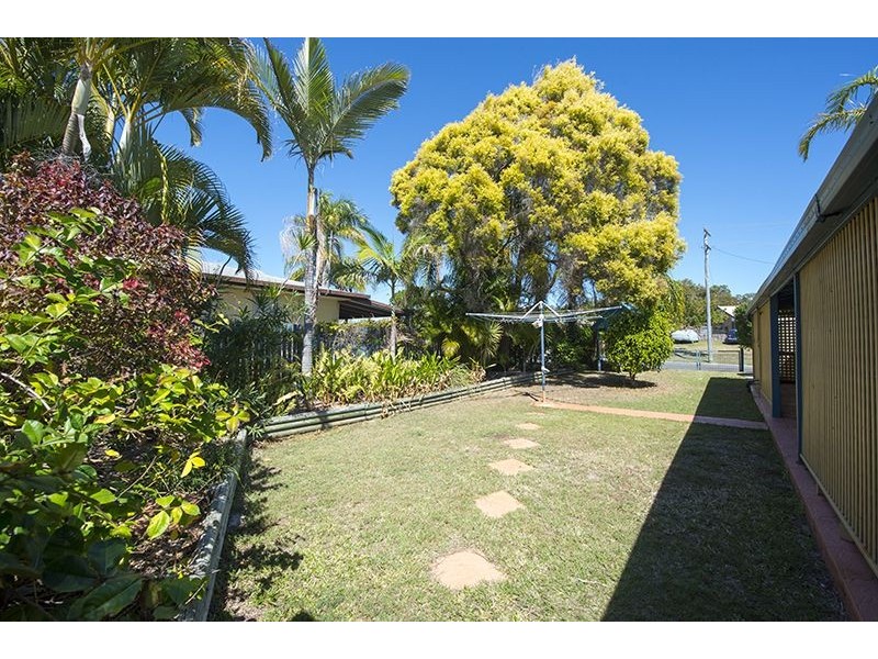 35 Alkina Crescent, Boyne Island QLD 4680