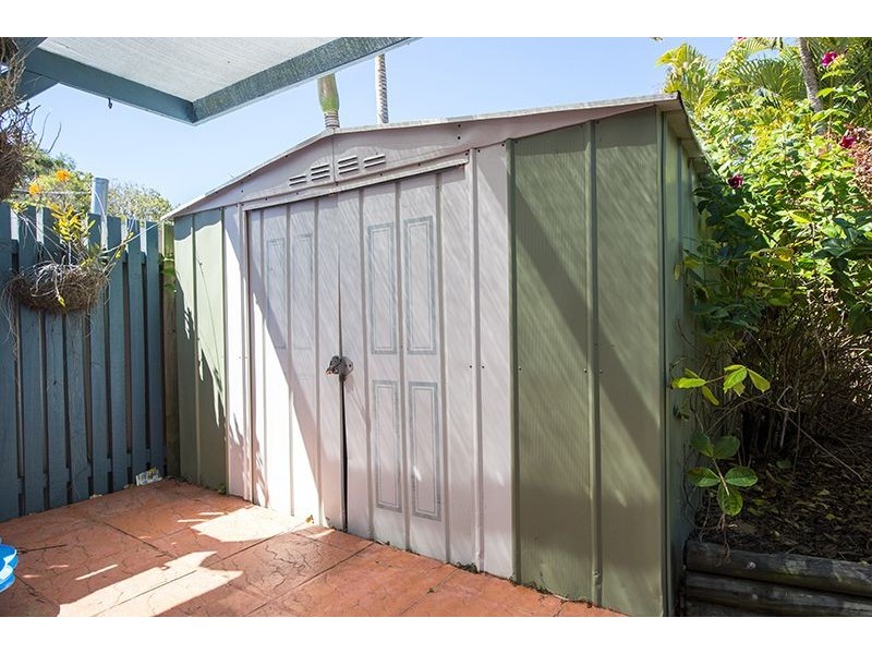 35 Alkina Crescent, Boyne Island QLD 4680