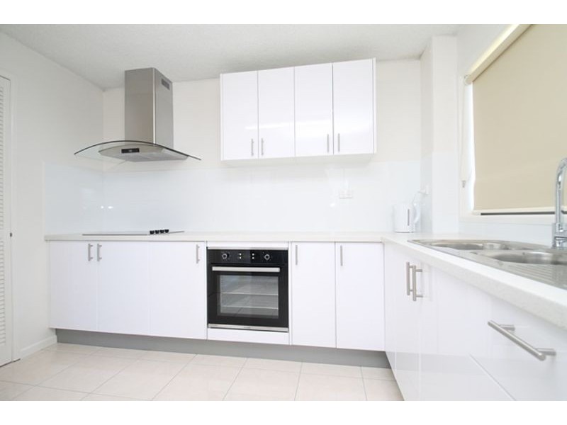 16/7 Kent Street, West Gladstone QLD 4680