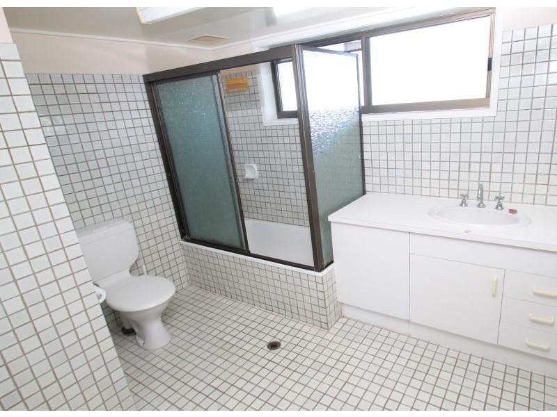 16/7 Kent Street, West Gladstone QLD 4680