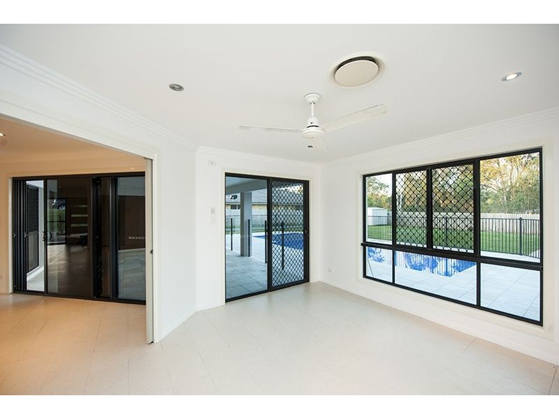 17 Beezley Street, Glen Eden QLD 4680