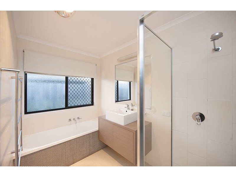 17 Beezley Street, Glen Eden QLD 4680