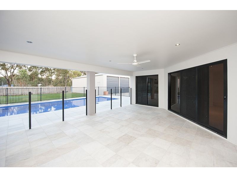 17 Beezley Street, Glen Eden QLD 4680