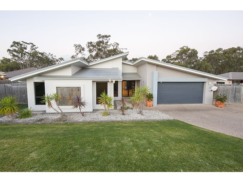 17 Beezley Street, Glen Eden QLD 4680