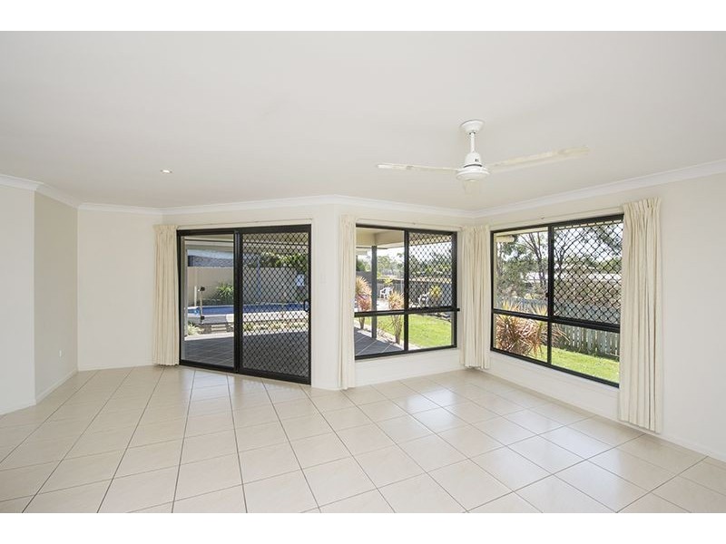 6 Riverside Drive, Tannum Sands QLD 4680
