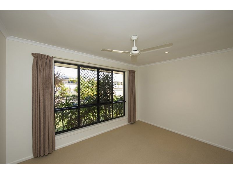 6 Riverside Drive, Tannum Sands QLD 4680