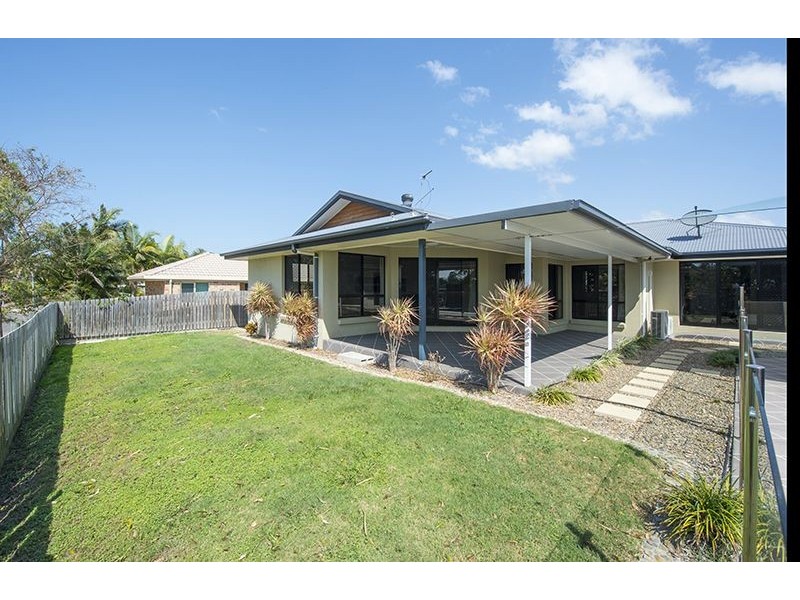 6 Riverside Drive, Tannum Sands QLD 4680