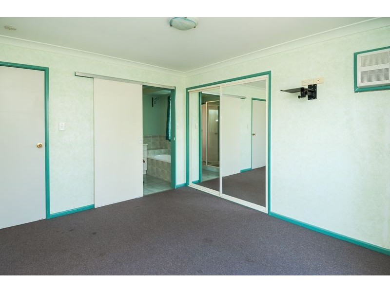 30 Carinya Drive, Clinton QLD 4680