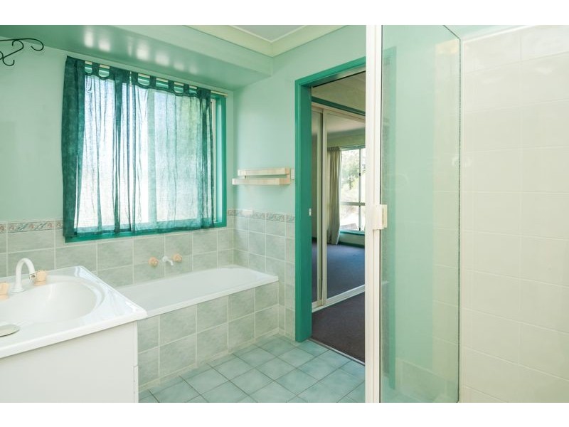 30 Carinya Drive, Clinton QLD 4680