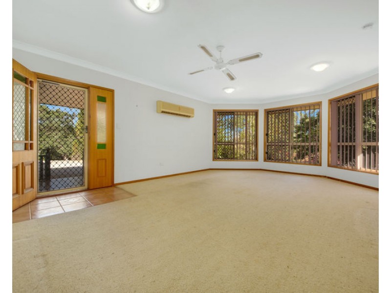 26 Barrine Close, Clinton QLD 4680
