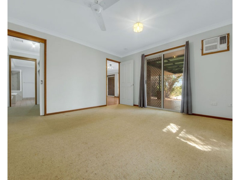 26 Barrine Close, Clinton QLD 4680