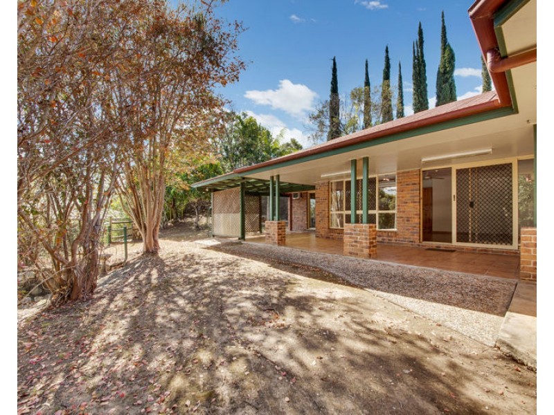 26 Barrine Close, Clinton QLD 4680