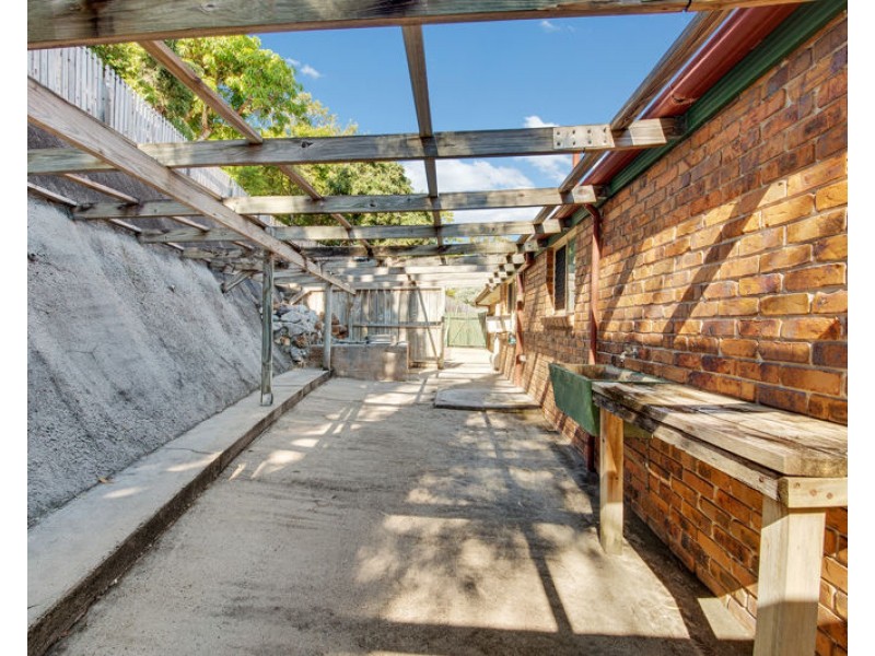 26 Barrine Close, Clinton QLD 4680