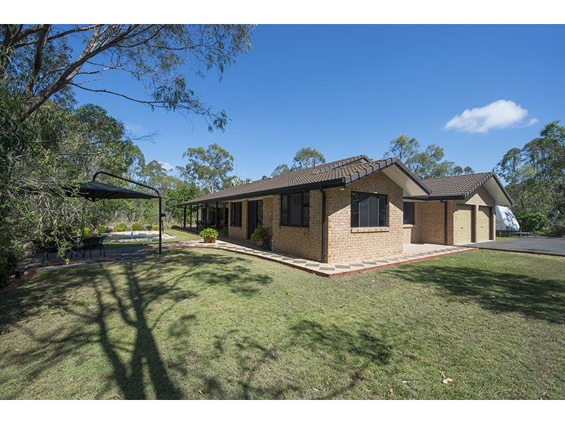 3 Flora Drive, Beecher QLD 4680