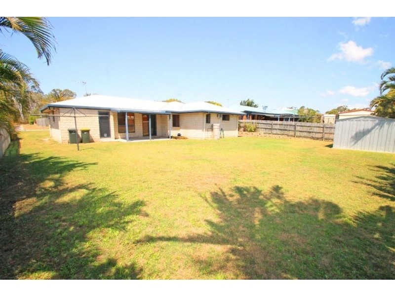 10 Michel Place, Telina QLD 4680