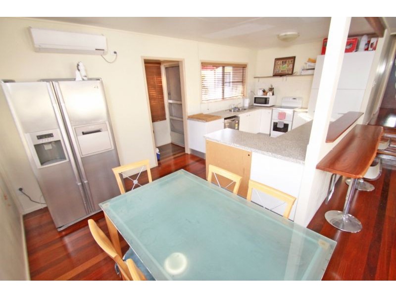 24 Agnes Street, South Gladstone QLD 4680
