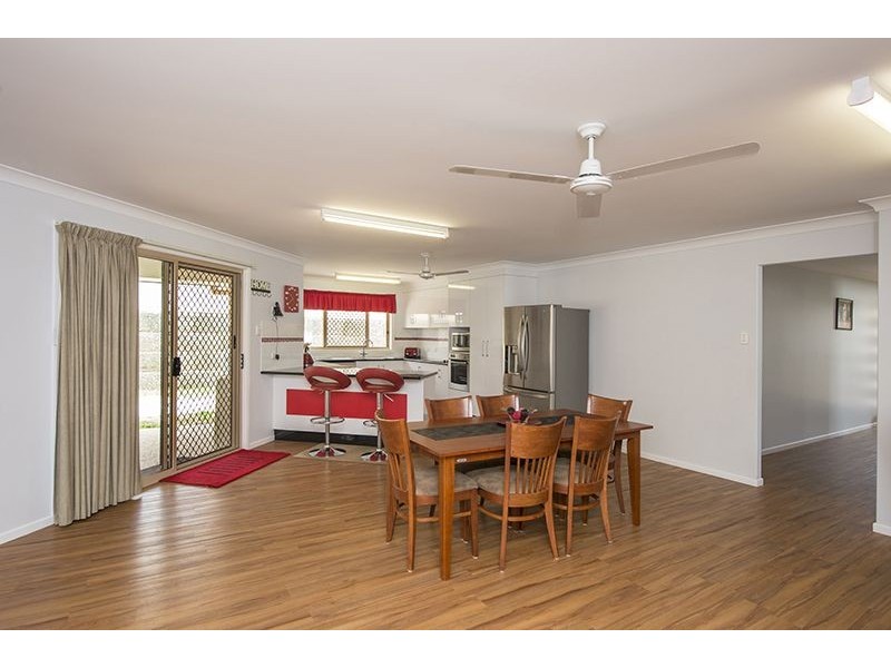 19 Valley Way, Boyne Island QLD 4680