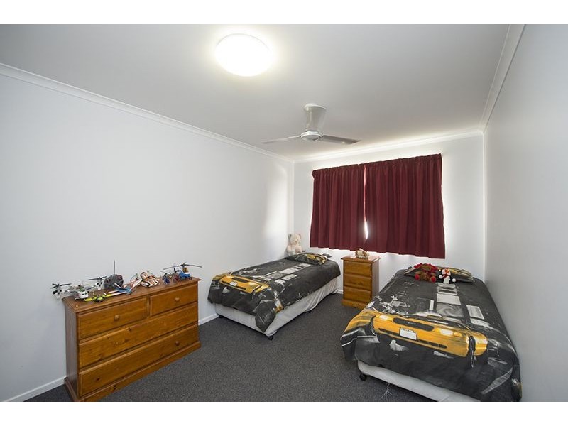 19 Valley Way, Boyne Island QLD 4680