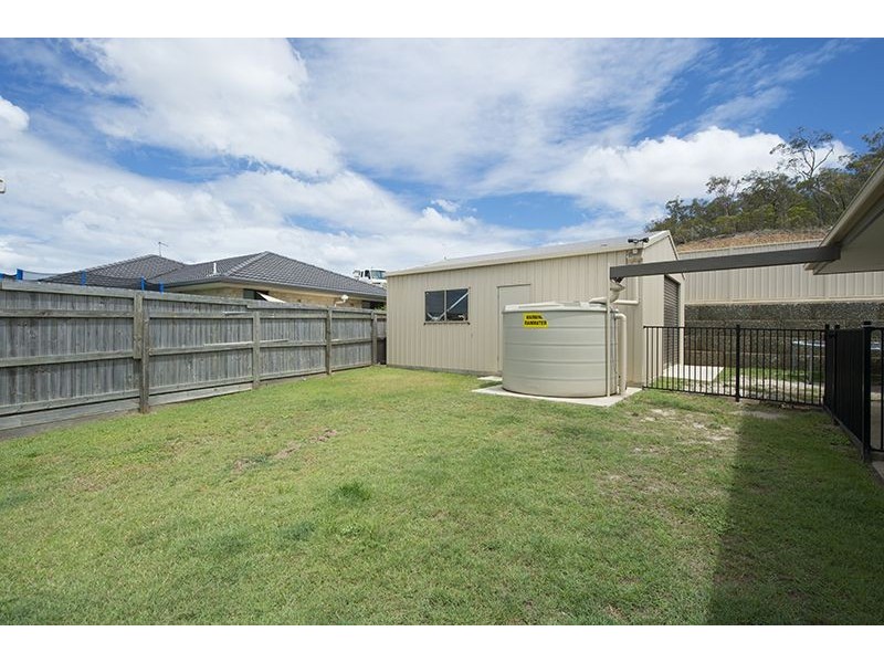 19 Valley Way, Boyne Island QLD 4680