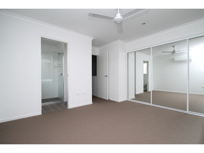 14 Wedgetail Road, Clinton QLD 4680