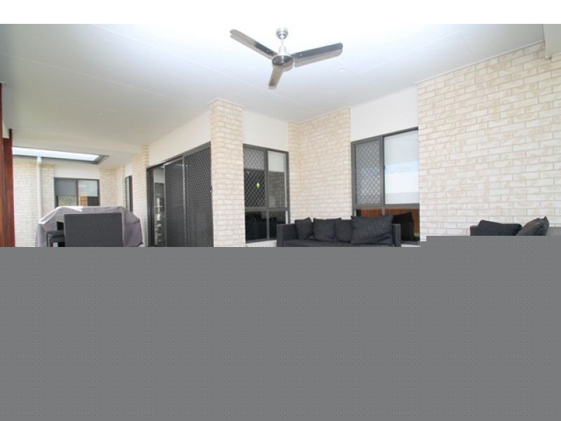 8 Blackburn Court, Kirkwood QLD 4680