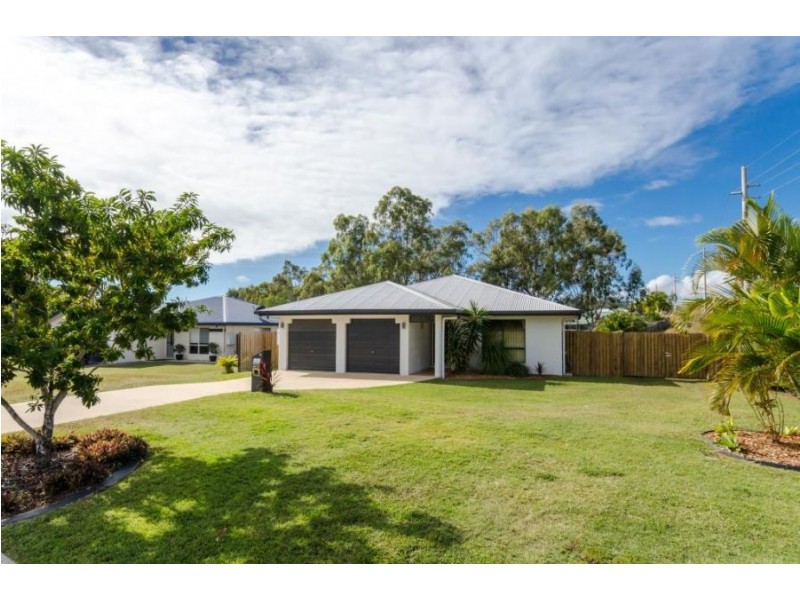 51 Skyline Drive, New Auckland QLD 4680