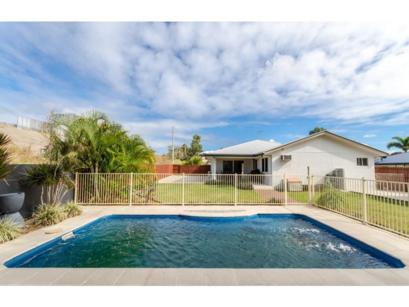 51 Skyline Drive, New Auckland QLD 4680