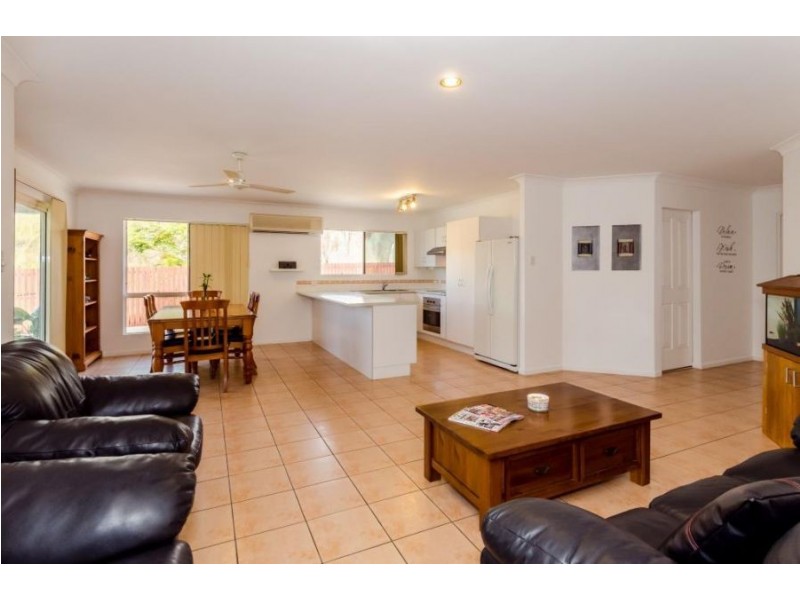 51 Skyline Drive, New Auckland QLD 4680